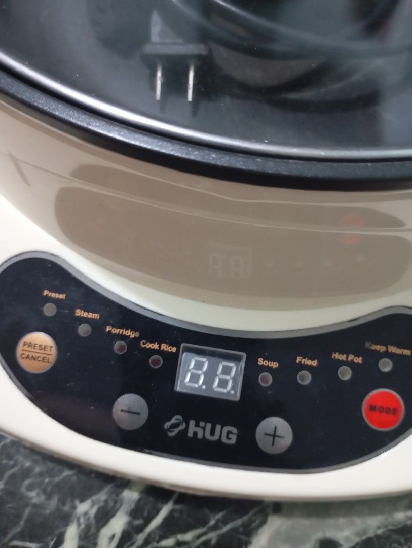 Induction pan cooker (Category: Cookware & Accessories) located in Manila. Submitted by selling.ph (Listing ID 1388505168, Image 3). Description: HUG induction pan cooker.