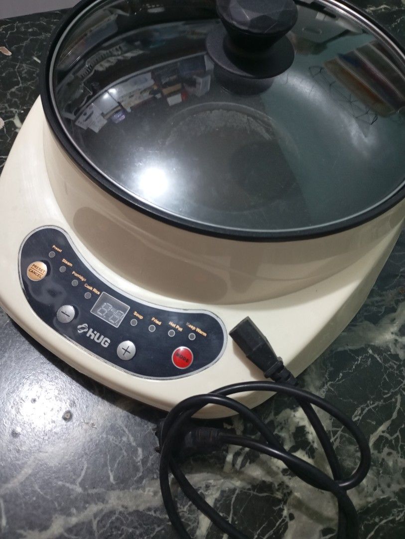 Induction pan cooker (Category: Cookware & Accessories) located in Manila. Submitted by selling.ph (Listing ID 1388505168, Image 2). Description: HUG induction pan cooker.