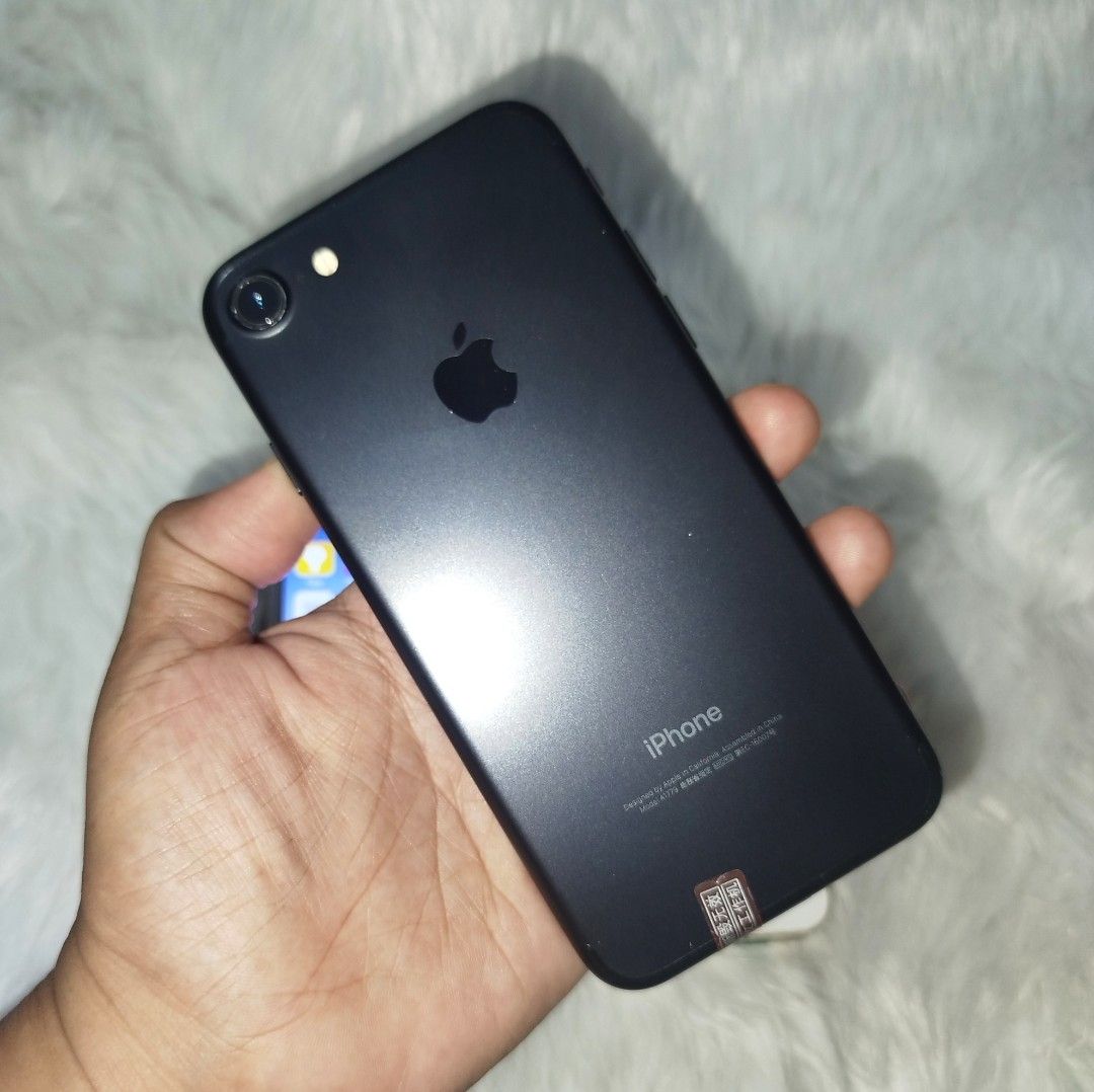 Iphone 7 32gb (Category: iPhone 7 Series) located in Mariveles. Submitted by shallymay (Listing ID 1388630109, Image 1). Description: .