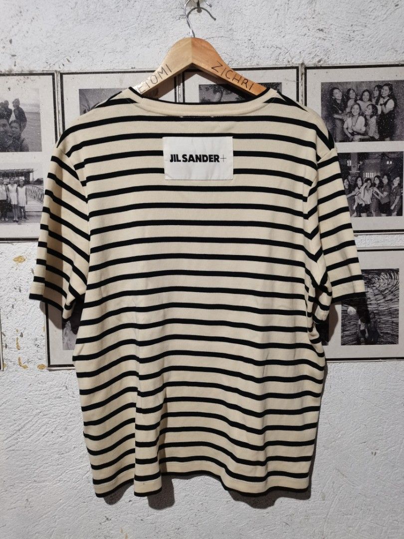 JIL SANDER - Striped Logo Cotton Shirt (Category: Tshirts & Polo Shirts ) located in Masbate. Submitted by zichri (Listing ID 1388625626, Image 2). Description: Excellent condition Super kapal ng tela Color Rate 10/10 Conditon 10 WIDTH: 23 LENGTH: 27 Medium on Washtag.