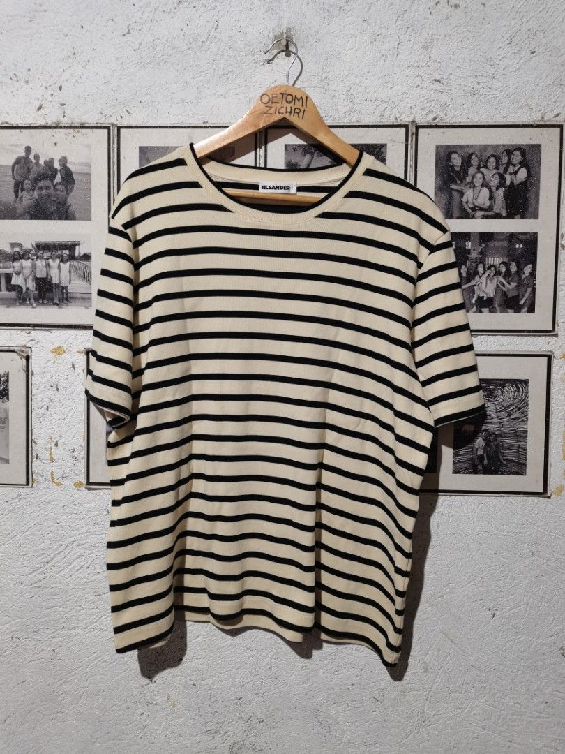 JIL SANDER - Striped Logo Cotton Shirt (Category: Tshirts & Polo Shirts ) located in Masbate. Submitted by zichri (Listing ID 1388625626, Image 1). Description: Excellent condition Super kapal ng tela Color Rate 10/10 Conditon 10 WIDTH: 23 LENGTH: 27 Medium on Washtag.