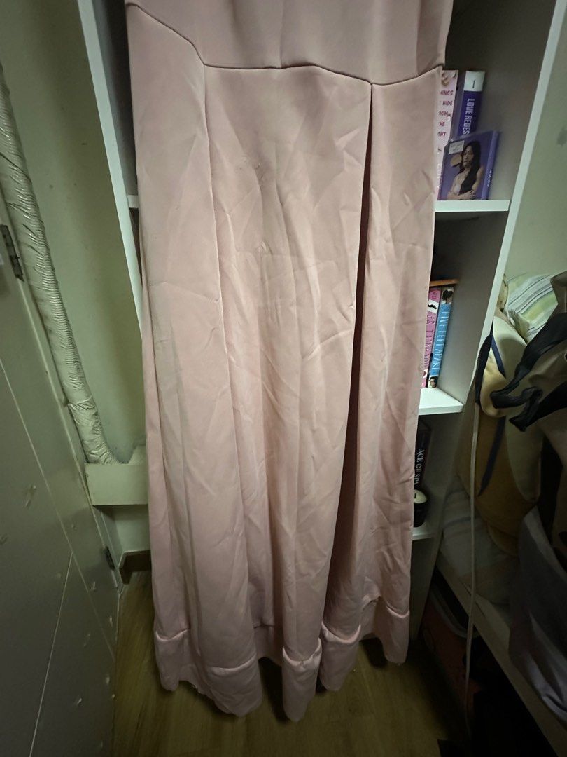 Karimadon pink gown XL (Category: Evening dresses & gowns) located in Quezon City. Submitted by sebdj (Listing ID 1388650591, Image 3). Description: Karimadon gown XL Color pink Used once Has some runs just due to storage Still usable Purchased at 4500 at Karimadon Megamall Can ship and pick up Thank you! .