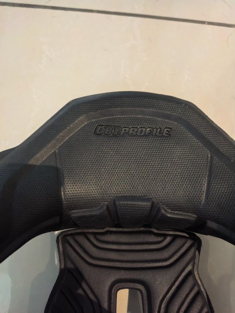 Leatt GPX 4.5 Neck Brace (Category: Braces, Support & Protection) located in Singapore. Submitted by therapeuticgreen (Listing ID 1388577208, Image 2). Description: - Leatt GPX 4.5 neck brace - Excellent condition - Designed for off-road and motocross - Provides crucial neck protection - Comfortable and adjustable - Includes original box.