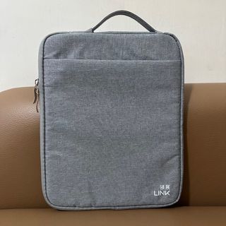 LINK 灰色iPad/平板電腦保護套 手提袋