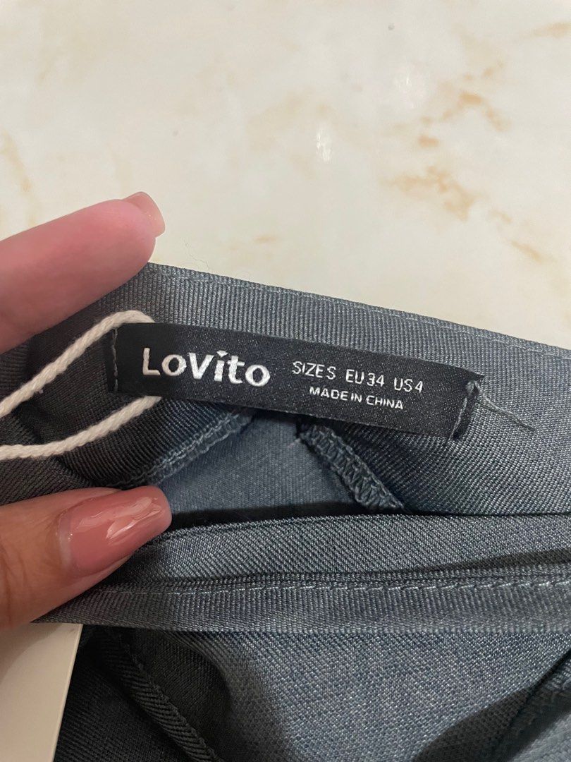 Lovito pleated skirt (Category: Skirts) located in Pasig City. Submitted by daph29 (Listing ID 1388667870, Image 3). Description: .