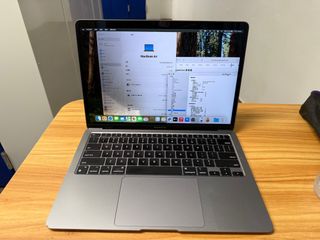 M1 MacBook Air A2337 全正常使用平售因屏幕有瑕疵但100%睇到畫面,最新系統MacOS Sequoia 64201235690881110
