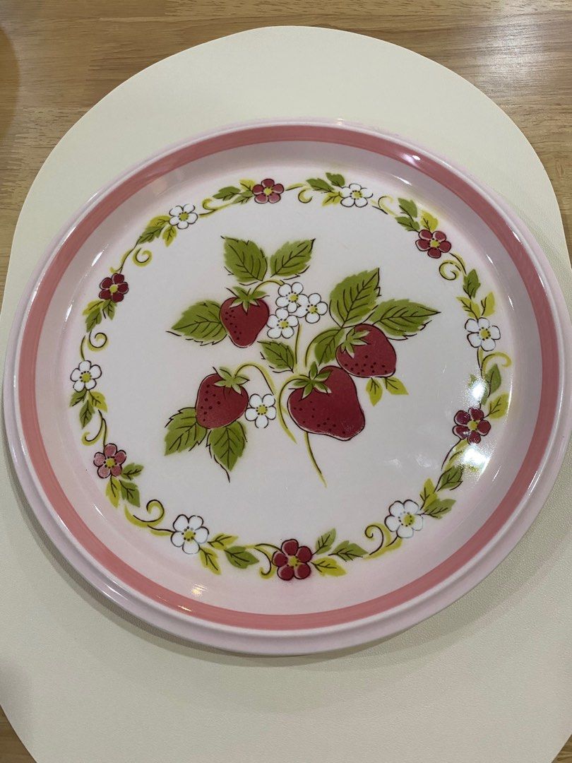 Mikasa Vintage Berry patch (Category: Dinnerware & Cutlery) located in Mandaluyong City. Submitted by joytotheworld-preloved (Listing ID 1388629296, Image 1). Description: 1 pc ONLY See photo for details As is, japan surplus 📍Mandaluyong 🛵 Lalamove/ grab.