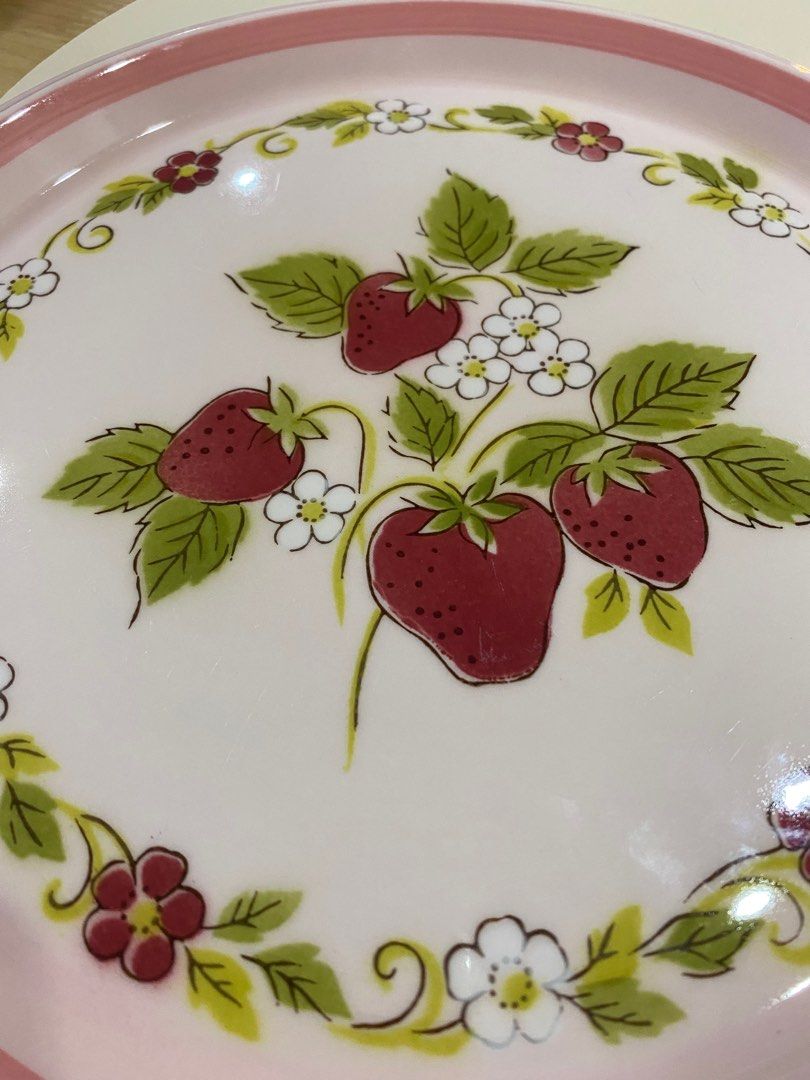 Mikasa Vintage Berry patch (Category: Dinnerware & Cutlery) located in Mandaluyong City. Submitted by joytotheworld-preloved (Listing ID 1388629296, Image 3). Description: 1 pc ONLY See photo for details As is, japan surplus 📍Mandaluyong 🛵 Lalamove/ grab.