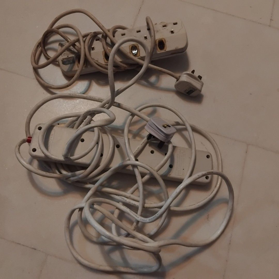 Multiple extension cord multiplug socket (Category: Other Accessories) located in Singapore. Submitted by ooptimizer2 (Listing ID 1388503840, Image 1). Description: Good condition. The price is for 1 socket. Collect from my block in bishan. If collect from bishan mrt, need to add extra $2 cos I need to take feeder bus to mrt n back..