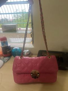 (Category: ) located in . Submitted by maxiscollections (Listing ID 1388604316, Image 1). Description: .