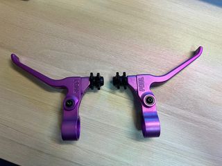 （分類：）位於 。 由 kit0619 提交（商品編號 1388650682，圖片 1）。簡介： 。