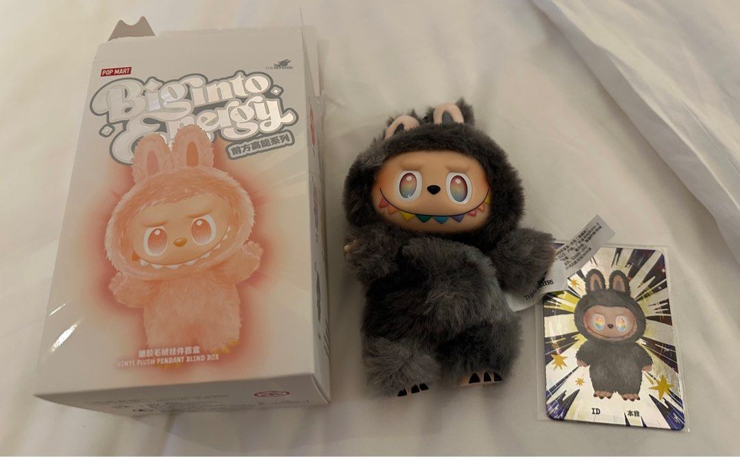 Pop Mart Labubu 3.0 隱藏版, 興趣及遊戲, 玩具& 遊戲類- Carousell