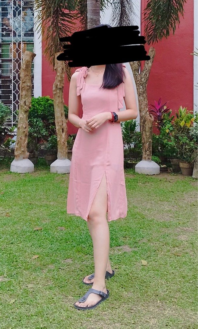 Salmon Pink Dress with Slit (Category: Dresses) located in Calamba. Submitted by ilablue (Listing ID 1388531112, Image 3). Description: Chest: up to 32-34 Waist: 27in Length: 37in Best fit sa small.