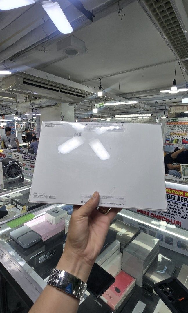 Samsung Galaxy Tab S10 FE Wifi Only (Category: Samsung) located in Quezon City. Submitted by samanthaga21954 (Listing ID 1388541244, Image 3). Description: Samsung Galaxy Tab S10 FE Wifi Only Brandnew Sealed with Warranty Onhand Stock.