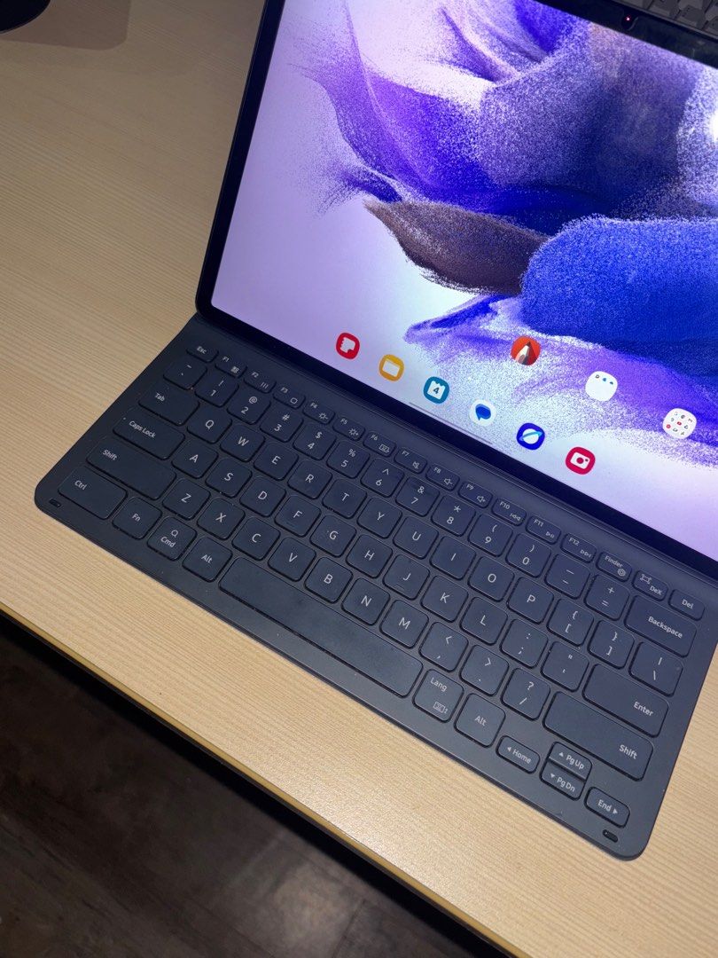 SAMSUNG Galaxy Tab S7 FE (6gb, 128gb) (Category: Android) located in Las Pinas. Submitted by rei.archvd (Listing ID 1388677528, Image 3). Description: Samsung Galaxy Tab S7 FE 📌 All in good condition 📌 With keyboard case and pen 📌 All working and functioning 📌 Used for admin task and sketches Open for meetup Loc: Las Pinas area RFS: Upgrade! SRP Price: 40K .