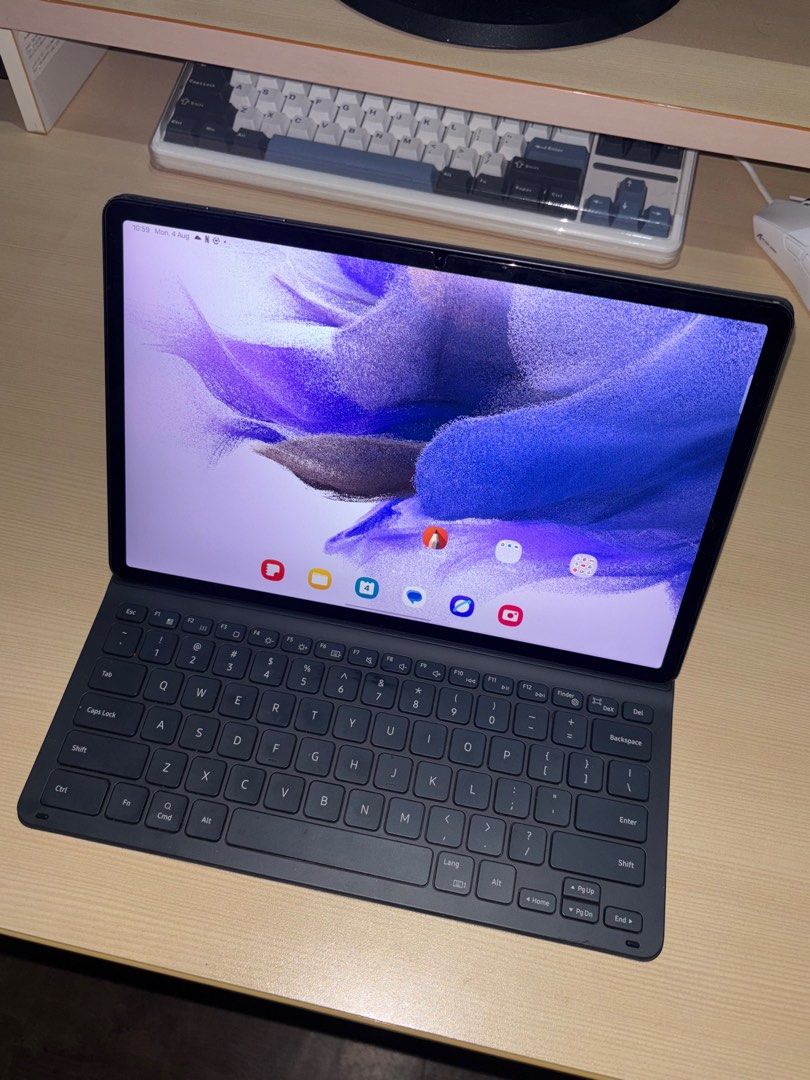 SAMSUNG Galaxy Tab S7 FE (6gb, 128gb) (Category: Android) located in Las Pinas. Submitted by rei.archvd (Listing ID 1388677528, Image 1). Description: Samsung Galaxy Tab S7 FE 📌 All in good condition 📌 With keyboard case and pen 📌 All working and functioning 📌 Used for admin task and sketches Open for meetup Loc: Las Pinas area RFS: Upgrade! SRP Price: 40K .