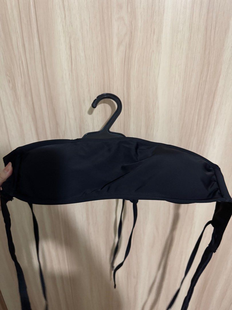 Sassa Black Bra Swimsuit Bandeau Bikini Top (Category: Bikinis & Swimsuits) located in Makati City. Submitted by mxrtsss (Listing ID 1388537961, Image 1). Description: .