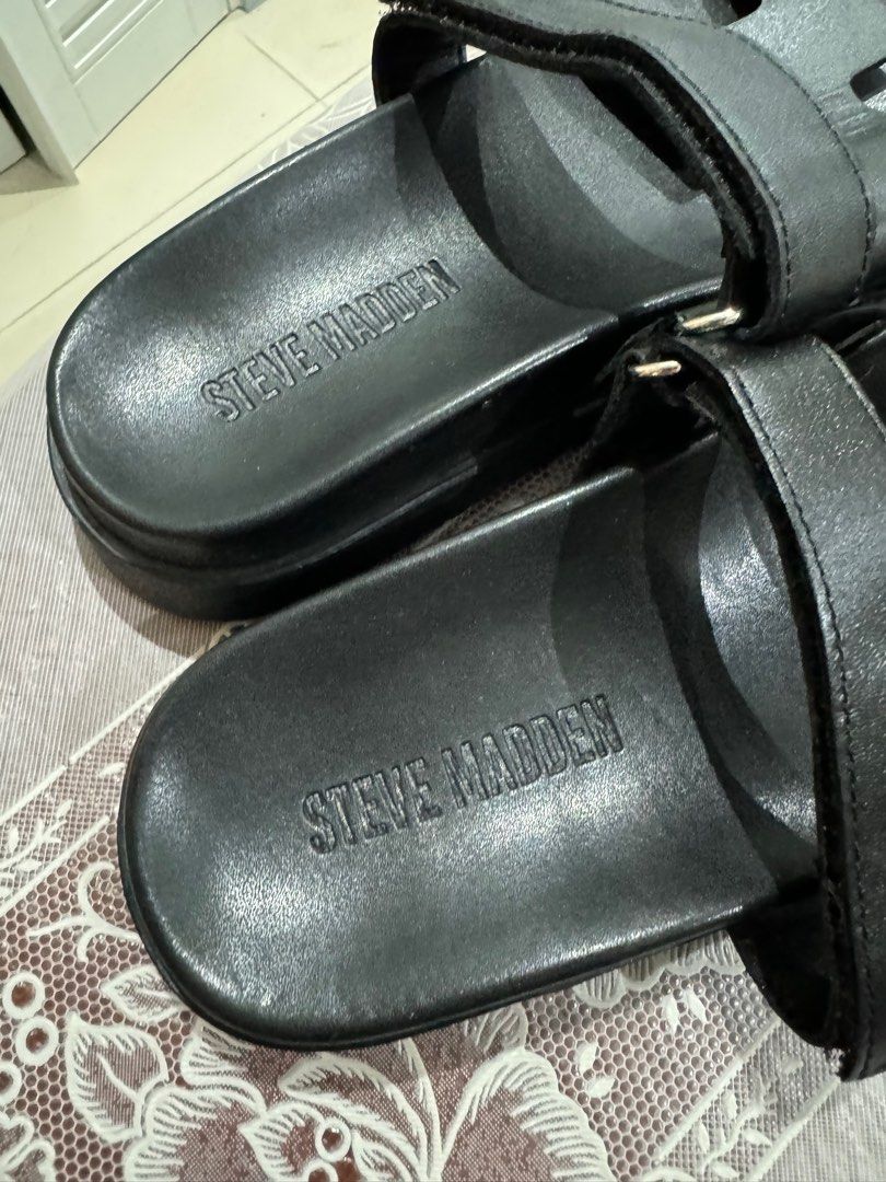 Steve Madden Mayven Leather Black Slides Size 6 (Category: Slippers and slides) located in Manila. Submitted by bunanni (Listing ID 1388612956, Image 3). Description: Bought from the us Authentic Brand new never worn Hermes Chypre Dupe.