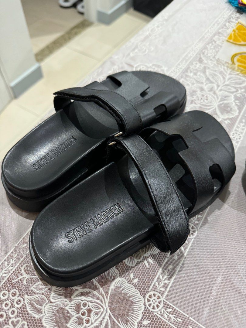 Steve Madden Mayven Leather Black Slides Size 6 (Category: Slippers and slides) located in Manila. Submitted by bunanni (Listing ID 1388612956, Image 1). Description: Bought from the us Authentic Brand new never worn Hermes Chypre Dupe.