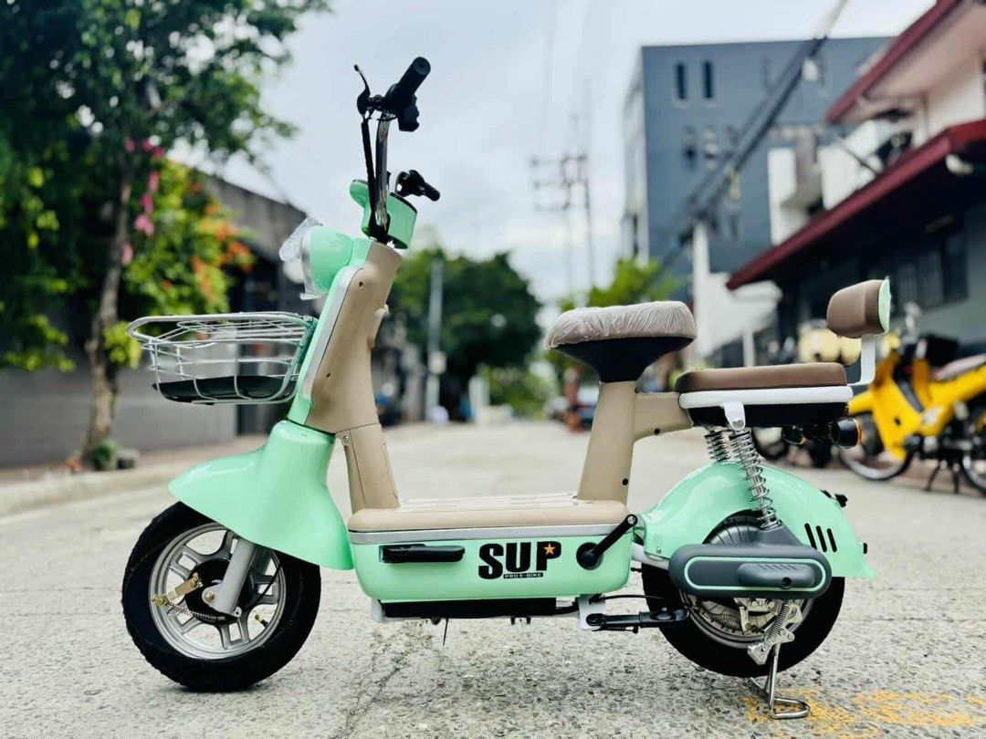 “SUPREMO” 2 WHEELS EBIKE😍 (Category: Bicycles) located in Marikina City. Submitted by keionlines85428 (Listing ID 1388639471, Image 3). Description: “SUPREMO” 2 WHEELS EBIKE😍 with Keyless and Tap Card operate 👌 ANG GANDA NITO GUYS MURA PA😱 PANG SERVICE SA SCHOOL, WORK DAHIL MAHAL ANG PAMASAHE AT GASOLINA. 🫰 (500watts 48v20ah) 15,000 (350watts 48v12ah) 13,000 capacity load 150kg Specification‼️‼️‼️ 14”x2.50” Tubeless Tire Anti-theft alarm Dig