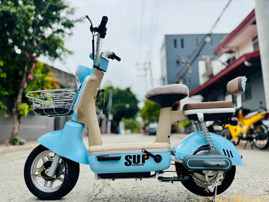 “SUPREMO” 2 WHEELS EBIKE😍 (Category: Bicycles) located in Marikina City. Submitted by keionlines85428 (Listing ID 1388639471, Image 2). Description: “SUPREMO” 2 WHEELS EBIKE😍 with Keyless and Tap Card operate 👌 ANG GANDA NITO GUYS MURA PA😱 PANG SERVICE SA SCHOOL, WORK DAHIL MAHAL ANG PAMASAHE AT GASOLINA. 🫰 (500watts 48v20ah) 15,000 (350watts 48v12ah) 13,000 capacity load 150kg Specification‼️‼️‼️ 14”x2.50” Tubeless Tire Anti-theft alarm Dig