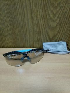 (Category: ) located in . Submitted by ayam__cat (Listing ID 1388664658, Image 1). Description: .