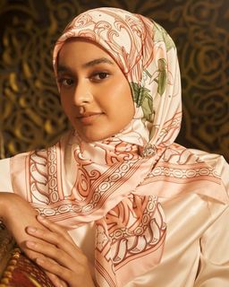 (Category: ) located in . Submitted by prelovedbyazierazmi (Listing ID 1388612995, Image 1). Description: .