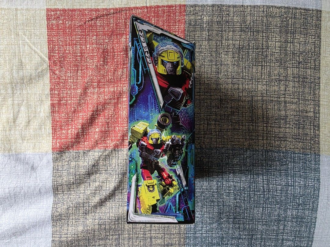 Transformers Generations Legacy Evolution Deluxe Class - Armada Universe Hot Shot (Category: Action & Battle Toys) located in Caloocan City. Submitted by merrykicksandcollectibles (Listing ID 1388601895, Image 2). Description: ✅ 100% Authentic & Original ✅ Brand New 💰 Price: ₱849 (Fixed) 📦 Box condition shown in images ⚠️ No last-price inquiries – they will be ignored. No response = Not interested..