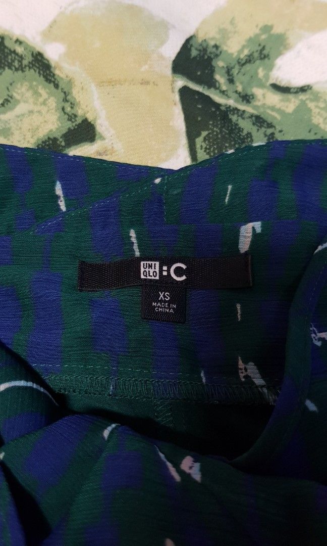 Uniqlo C dress (Category: Dresses) located in Caloocan City. Submitted by meacleofas17 (Listing ID 1388607320, Image 2). Description: Get this gorgeous dress from Uniqlo.