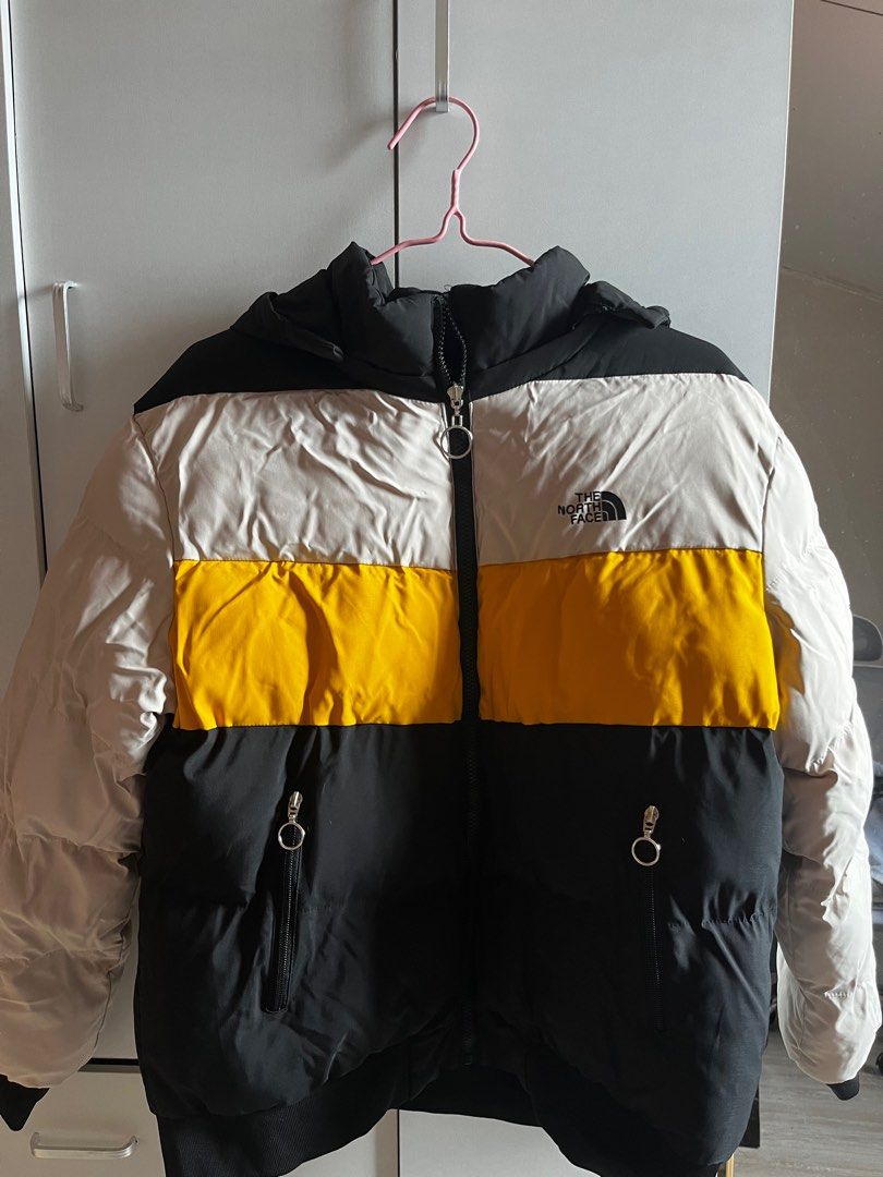 Unisex Puffer Jacket for only 400 pesos (Category: Coats, Jackets and Outerwear) located in Santa Rosa. Submitted by declutterwithsher (Listing ID 1388525034, Image 1). Description: Unisex Puffer Jacket – ₱350 (last price) 📏 Size: Small to Medium 🌲 Perfect for hiking & travel 🛍 With inside pockets 📌 Bought in Baguio last year ✨ Never been used ❕Removable po yung hood but the zipper kind of broke so that’s the only issue 💌 Send a DM to claim!