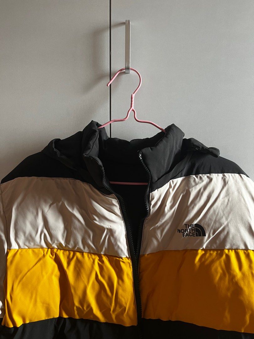 Unisex Puffer Jacket for only 400 pesos (Category: Coats, Jackets and Outerwear) located in Santa Rosa. Submitted by declutterwithsher (Listing ID 1388525034, Image 2). Description: Unisex Puffer Jacket – ₱350 (last price) 📏 Size: Small to Medium 🌲 Perfect for hiking & travel 🛍 With inside pockets 📌 Bought in Baguio last year ✨ Never been used ❕Removable po yung hood but the zipper kind of broke so that’s the only issue 💌 Send a DM to claim!