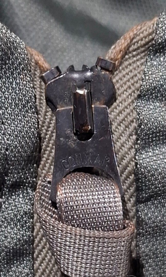 Vintage military vest (Category: Vests) located in Baguio. Submitted by thriftrot (Listing ID 1388648657, Image 3). Description: collector piece 1950 us airforce radio carrier vest medium in bery good condition no issue loc. baguio add shipping fee.