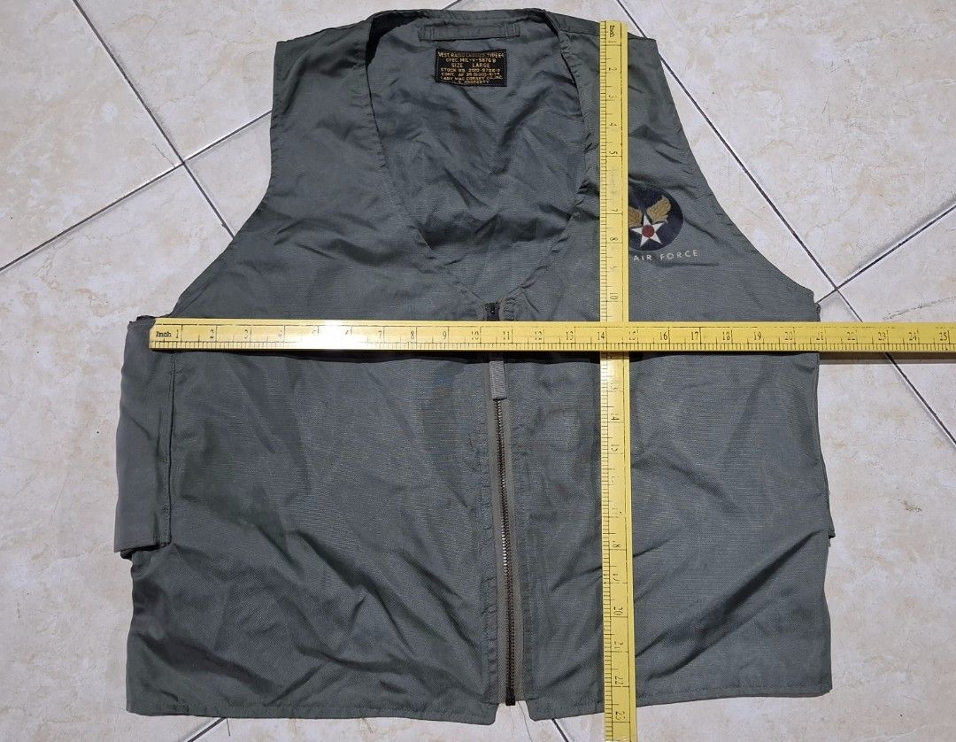 Vintage military vest (Category: Vests) located in Baguio. Submitted by thriftrot (Listing ID 1388648657, Image 1). Description: collector piece 1950 us airforce radio carrier vest medium in bery good condition no issue loc. baguio add shipping fee.