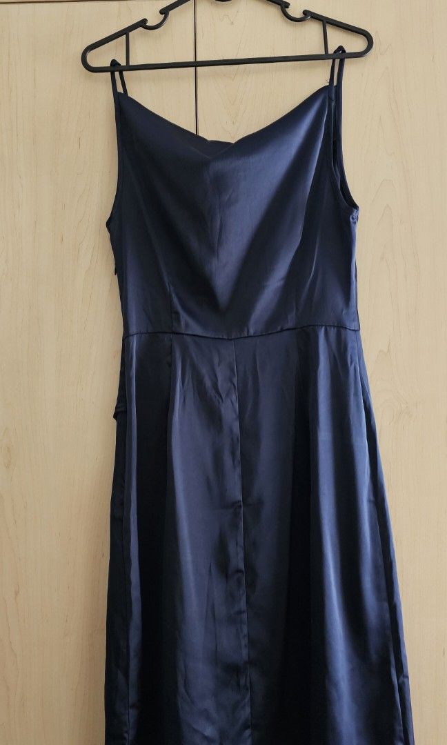 Zalora navy satin dress (Category: Dresses) located in Makati City. Submitted by joieisdecluttering (Listing ID 1388572162, Image 3). Description: .