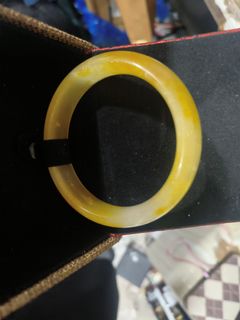 金黃色玉石手鐲64211133195777110