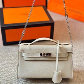 (Category: ) located in . Submitted by myclosetph143 (Listing ID 1388737879, Image 1). Description: .