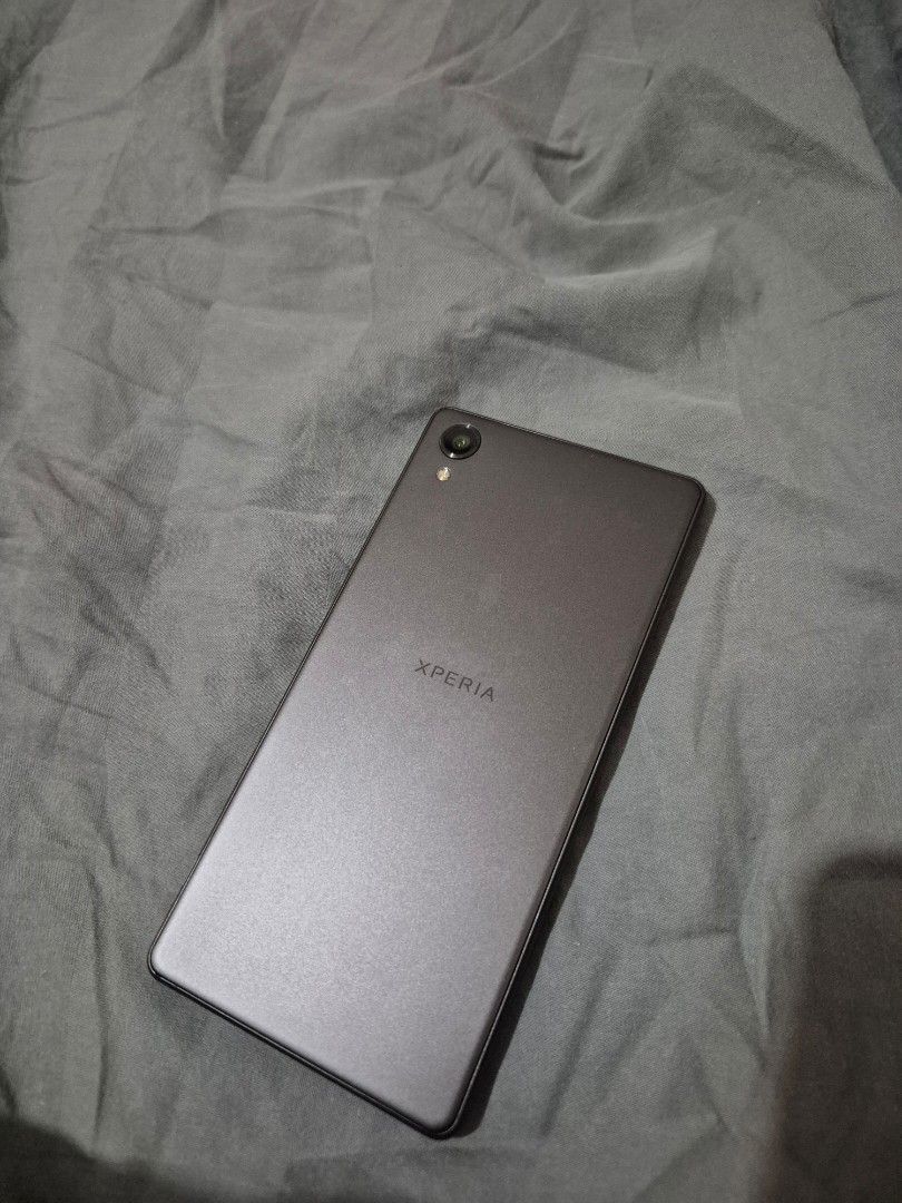 ✨️ [Final markdown] Sony Xperia X F5122 with ghost touch (Category: Sony) located in Paranaque City. Submitted by byye_evrythng (Listing ID 1388817427, Image 2). Description: Still working but I had the LCD replaced and it has GHOST TOUCH (several parts of the screen does not respond) Fixed price.