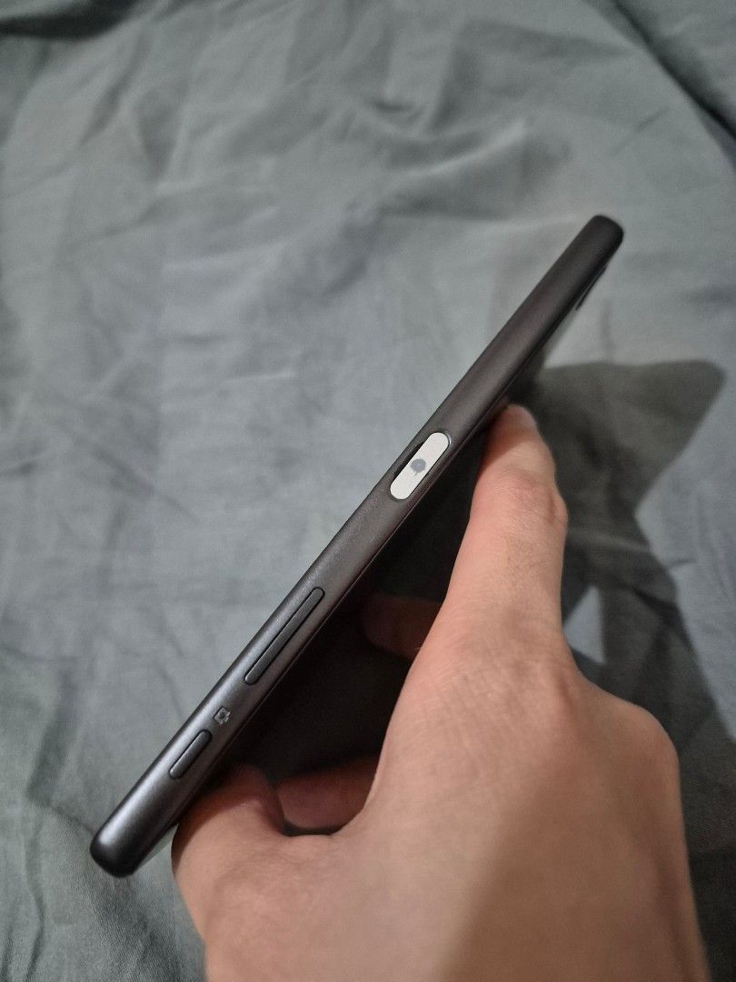 ✨️ [Final markdown] Sony Xperia X F5122 with ghost touch (Category: Sony) located in Paranaque City. Submitted by byye_evrythng (Listing ID 1388817427, Image 3). Description: Still working but I had the LCD replaced and it has GHOST TOUCH (several parts of the screen does not respond) Fixed price.