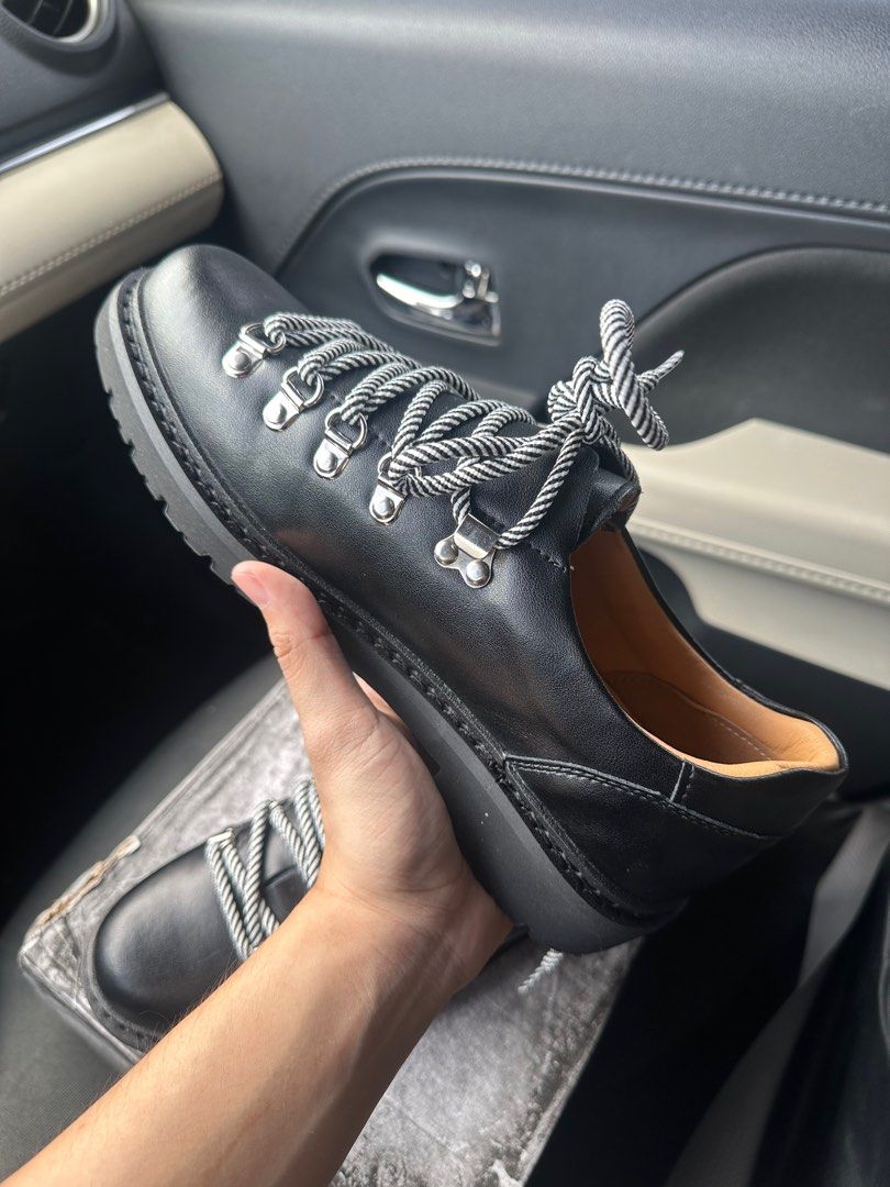 Alt danner boots derby size39 euro fits 7US (Category: Boots) located in Paranaque City. Submitted by jidagreat (Listing ID 1388734476, Image 3). Description: Alt danner derby BNDS Size: 39 EURO fits 7US size runs big With box from hongkong No issue Can pre order if u want other sizes .