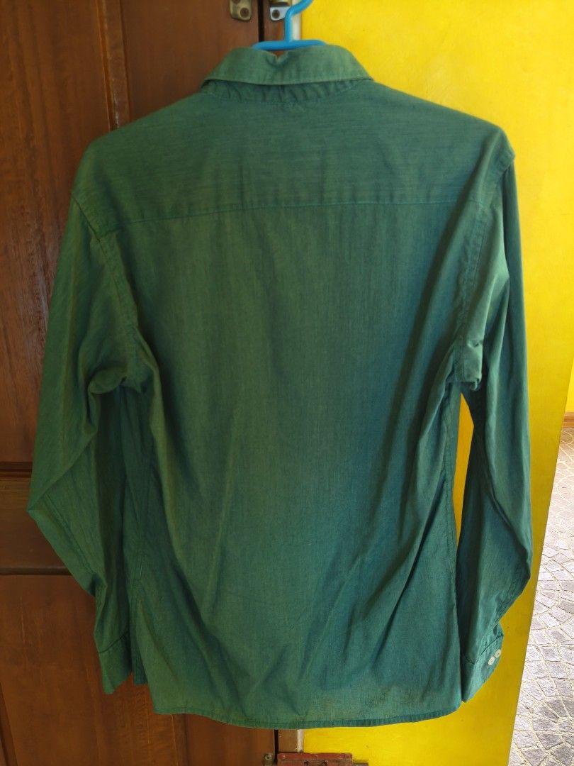 American Eagle Green Polo Shirt (Category: Tshirts & Polo Shirts ) located in Rizal. Submitted by zjs46 (Listing ID 1388740854, Image 2). Description: Size XL Pre-loved Antipolo location Payment via G-Cash, delivery via Lalamove care of buyer..