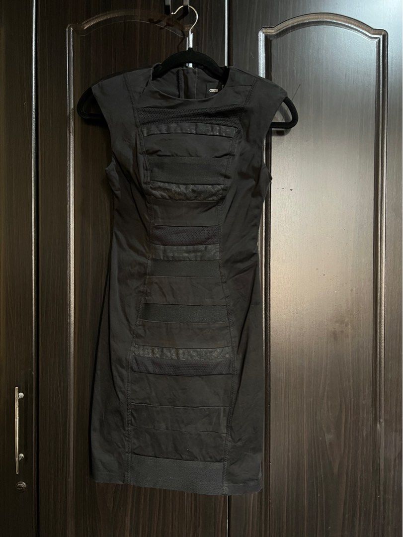Asos Black Mini Dress | Zara Bershka Mango Stradivarius H&M Pull and Bear Forever 21 Uniqlo (Category: Dresses) located in Malvar. Submitted by shopwsf (Listing ID 1388848753, Image 1). Description: Length: 33 inch Shoulder: 15 inch Waist: 24 inch Location: Malvar, Batangas Shipping: J&T, c/o buyer MOP: Gcash or Gotyme.