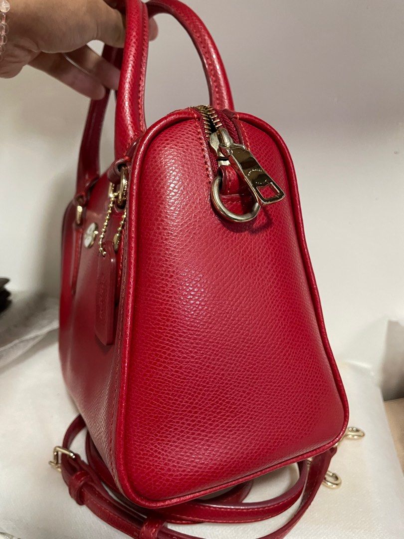 Authentic Coach 2way boston (Category: Luxury Bags & Wallets) located in Guiguinto. Submitted by prelovedinc2024 (Listing ID 1388715367, Image 3). Description: guaranteed authentic, bought in Japan with signs of use - faded hardwares, some pressmarks on rubber lining, dirt/stains inside size: 9x7x4” last photo is for reference only.