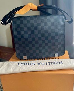 (Category: ) located in . Submitted by chloe_luxuries (Listing ID 1388726537, Image 1). Description: .