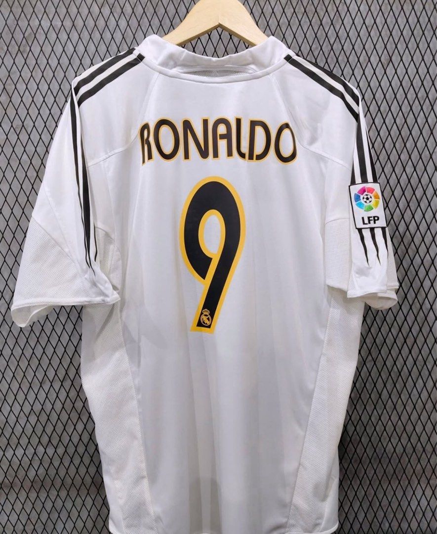 BNWT #9 R9 Ronaldo REAL MADRID HOME 2004-05 football jersey/kit rare/retro/vintage (Category: Activewear) located in Singapore. Submitted by dreamsstore (Listing ID 1388863034, Image 1). Description: BNWT #9 R9 Ronaldo REAL MADRID HOME 2004-05 jersey !! Jersey in a very good condition for its age ! SIZE : L ❗️❗️❗️ Pit : 22-23 inches Length : 29-30 inches FREE POSTAGE INCLUDED FOR ALL SHIRTS🎉🎉🎉 Some bobbling is expected for retro jerseys but co