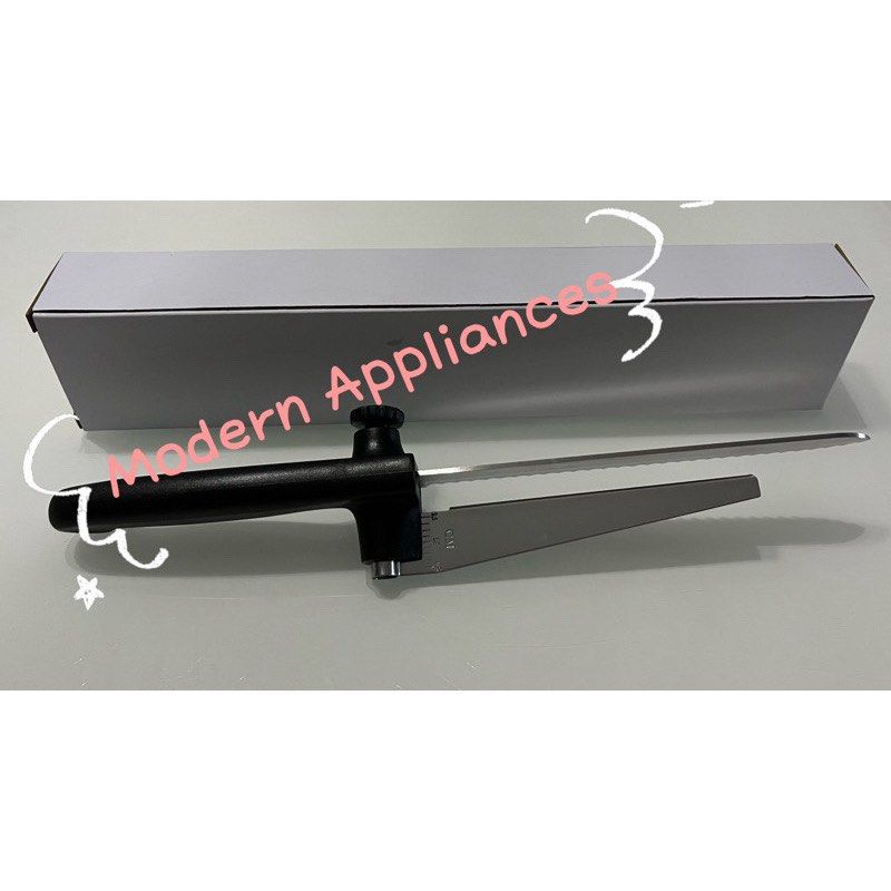 Bread knife (Category: Other Kitchen Appliances) located in Nilai. Submitted by mhstore (Listing ID 1388878010, Image 2). Description: .