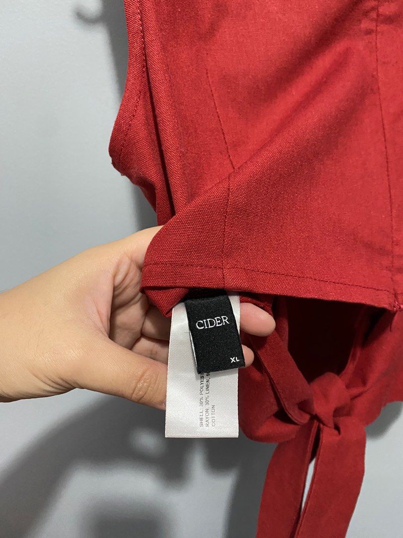 Cider Linen Top and Skirt (Category: Sleeveless) located in Mandaluyong City. Submitted by _adjh (Listing ID 1388866177, Image 3). Description: 😱 comes with a surprise gift 🎁 🛍️ brought from Cider last Jan 2025, never worn 📏 size xl 👚 linen material, w zipper and bow at the back 🛵 jnt, grab/lalamove/angkas 💌 no more last price, sold as set.