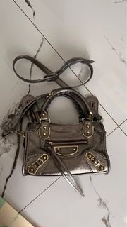 (Kategori: ) berada di . Dikirim oleh linsgoods (ID iklan 1388827039, Gambar 1). Deskripsi: .