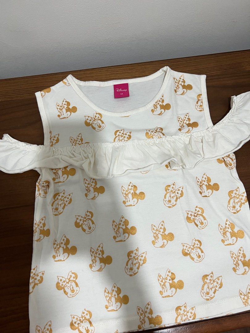 Disney Minnie Top (Category: Babies & Kids Fashion) located in Quezon City. Submitted by declutterinclutter (Listing ID 1388873674, Image 1). Description: .