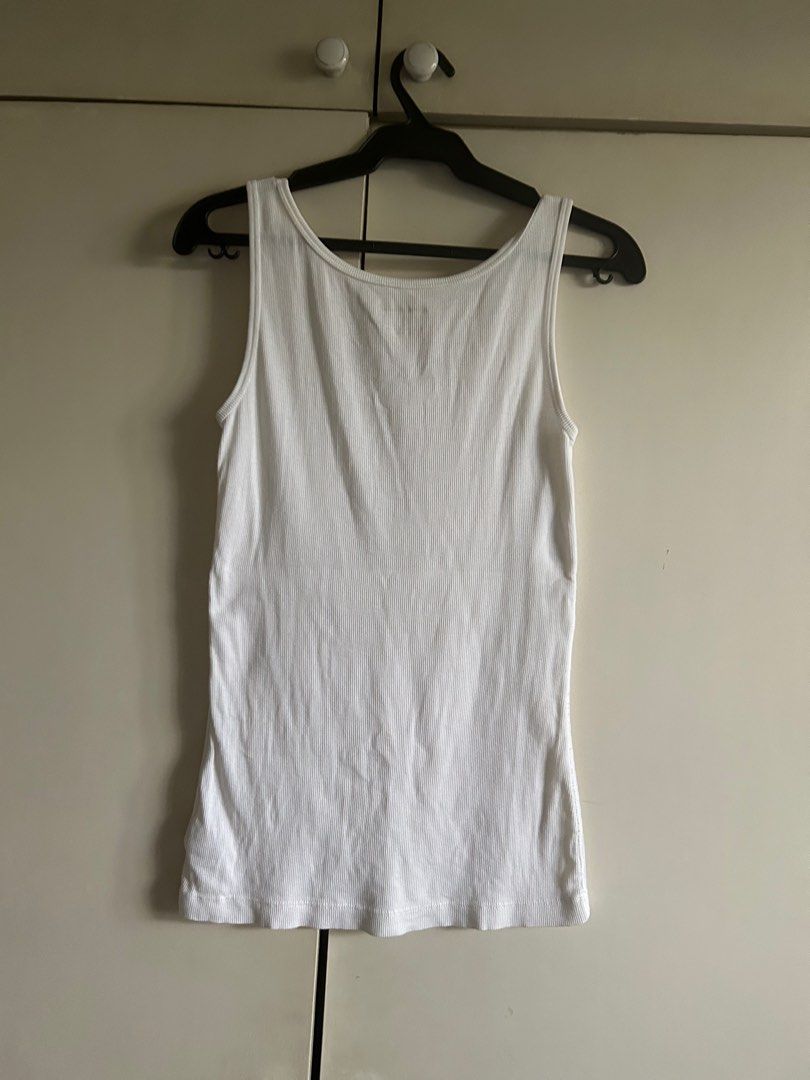 Eddie Bauer tank top (Category: Others Tops) located in San Juan City. Submitted by HannaRuby (Listing ID 1388814320, Image 2). Description: From USA Authentic Size medium Slightly used Decluttering .