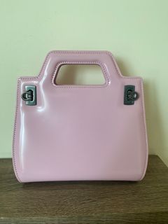 （分類：）位於 。 由 dolceananas 提交（商品編號 1388738849，圖片 1）。簡介： 。